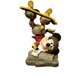 Vintage Walt Disney World Florida Mickey Mouse Skate Boarding Bobblehead Figure